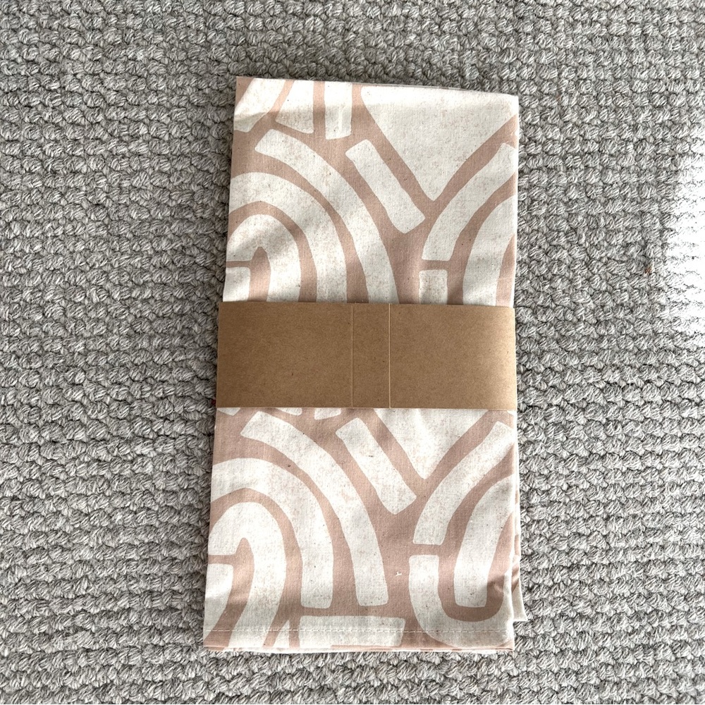 S/2 New Minted Tea Towels “Antique” - Picture 3 of 5